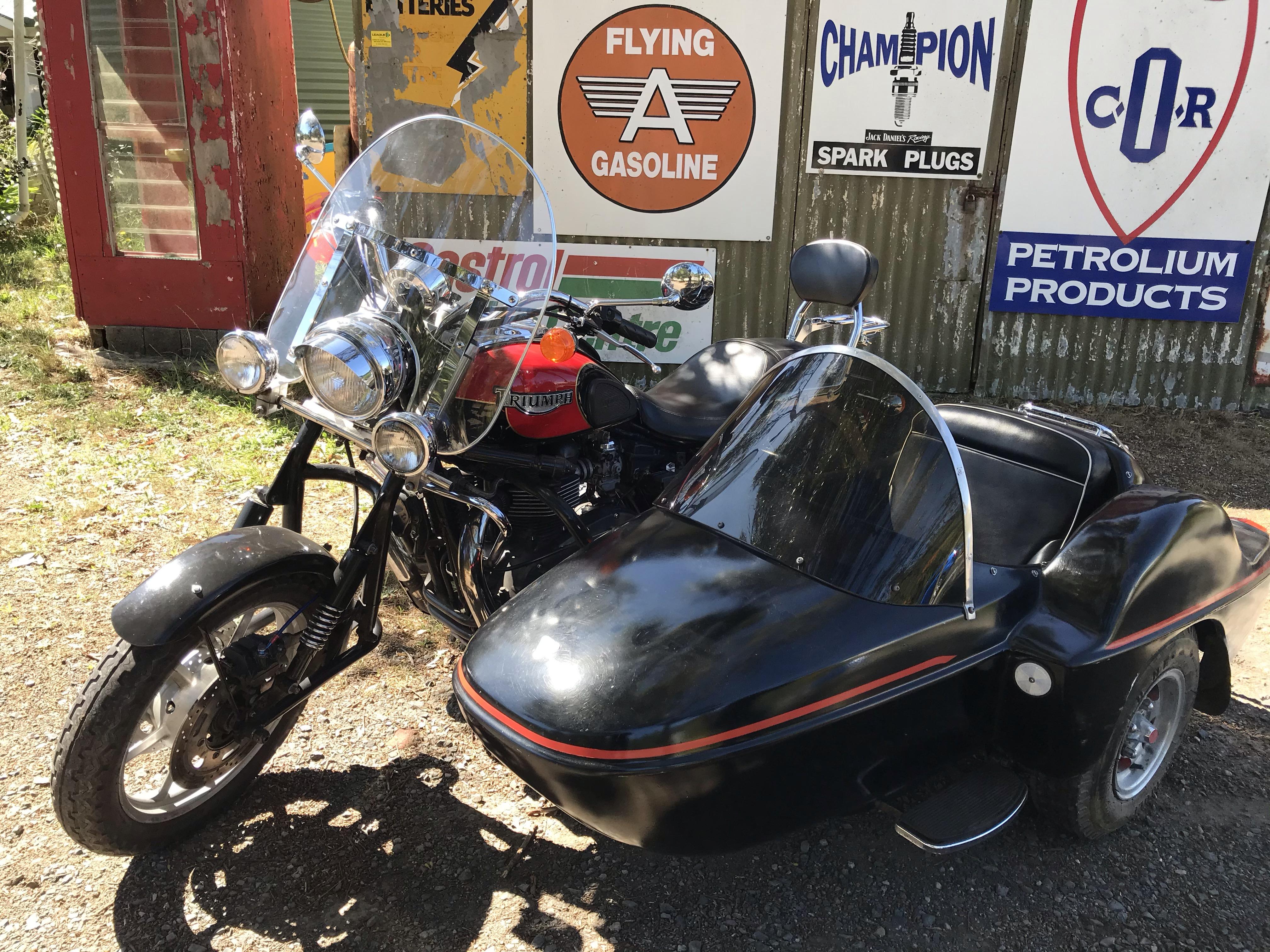 triumph thruxton sidecar