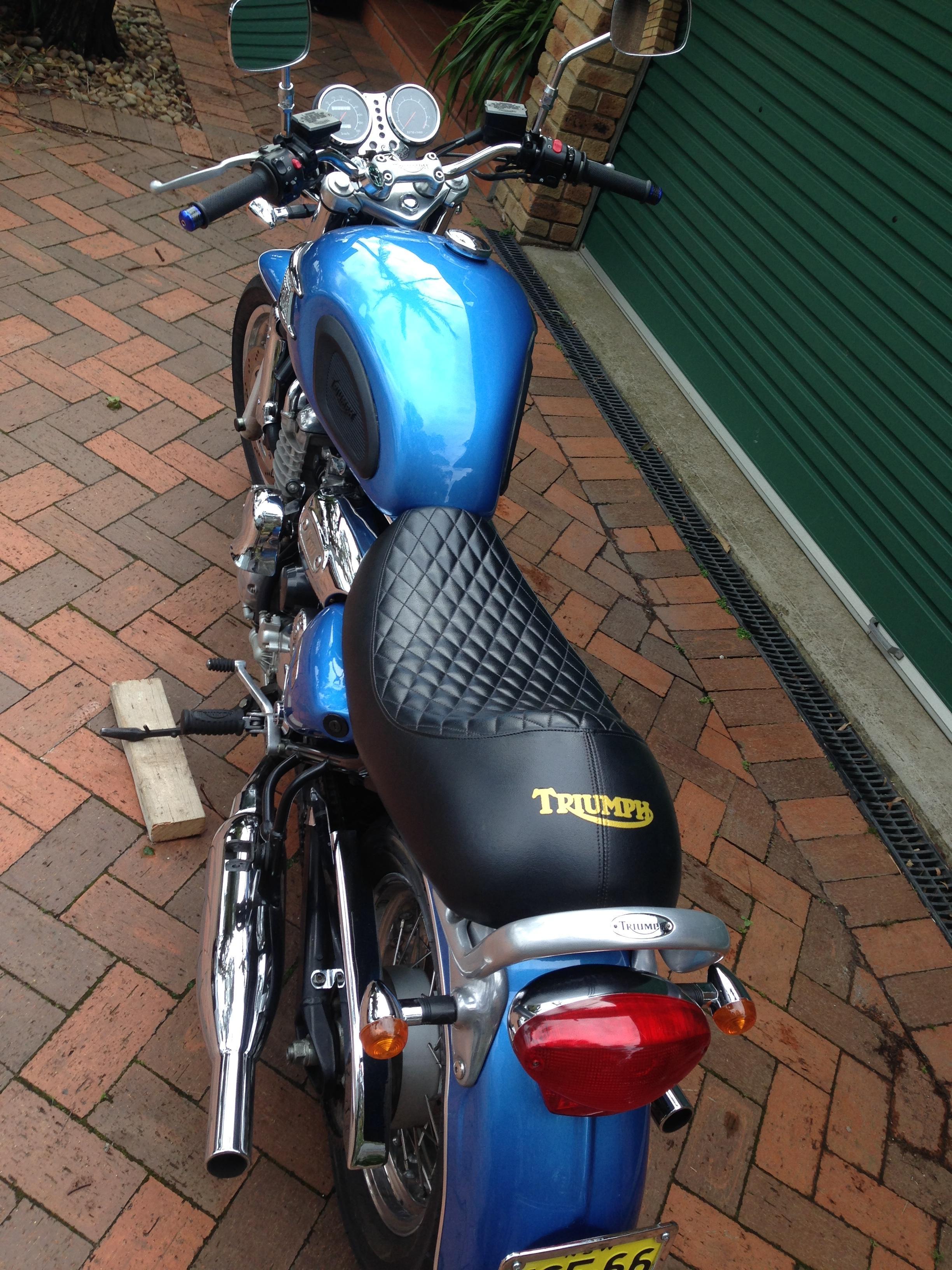 triumph thunderbird 900 for sale